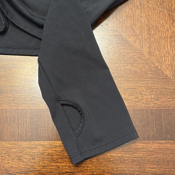 TLF cropped long sleeve - Picture 4 of 4